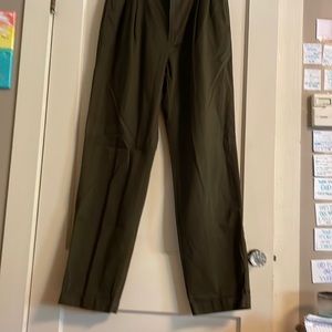 Ralph Lauren Hammond pant. 100% cotton. Dark Green Size 34/34.
